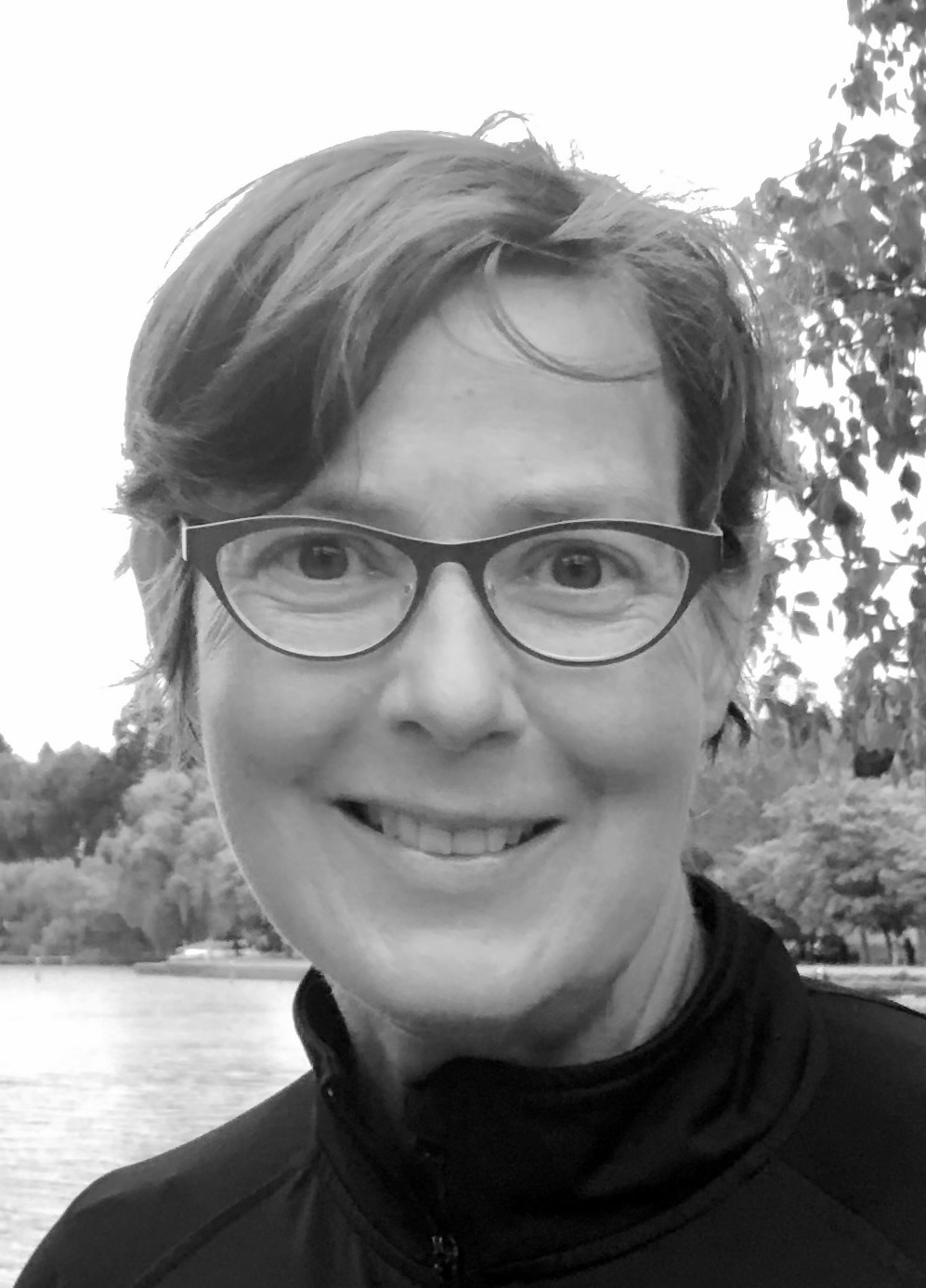 Black-and-white portrait of Leigh Pate